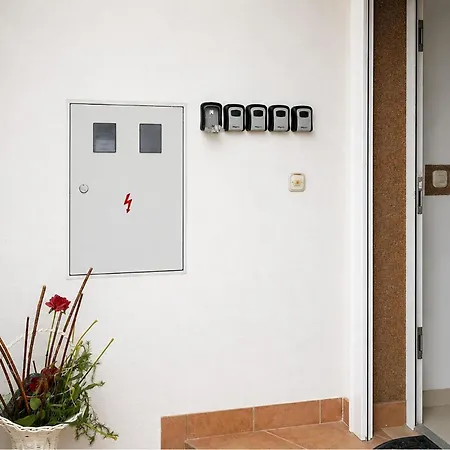 2 Bedroom Lovely In