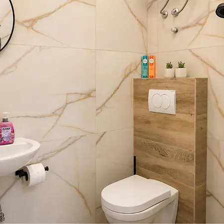 2 Bedroom Lovely Apartment In Vrsi